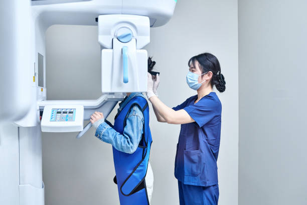 Best Emergency Tooth Extraction in Stuart, IA